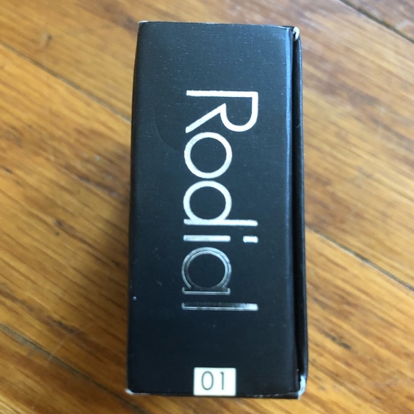 Rodial Baking Powder 01 - Loose Setting Powder (sold individually) - Picture 4 of 7